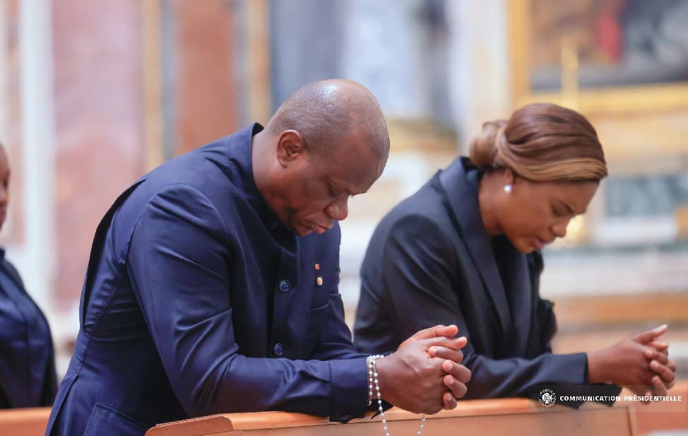 Le Chef de l’État prend à la messe de la Toussaint à la Chiesa di San Bernardo alle Terme