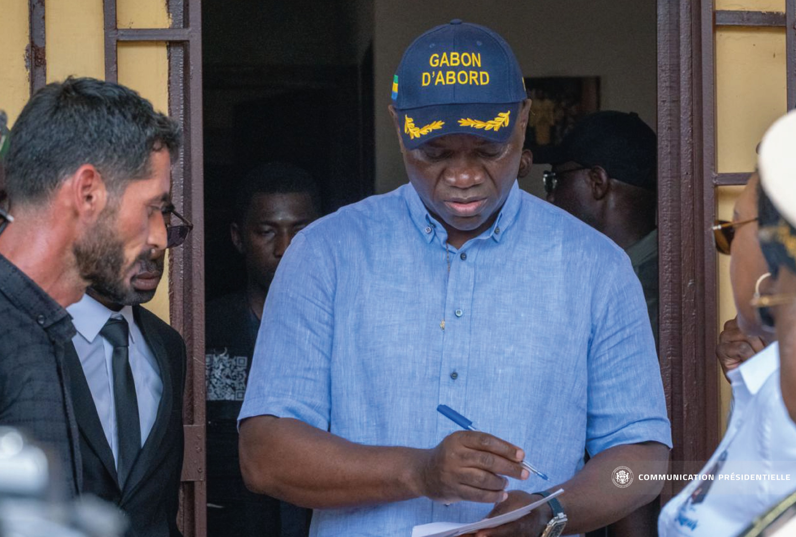 Logements, infrastructures et éducation : le Chef de l’État en visite d’inspection des chantiers dans l’Ogooué-Lolo